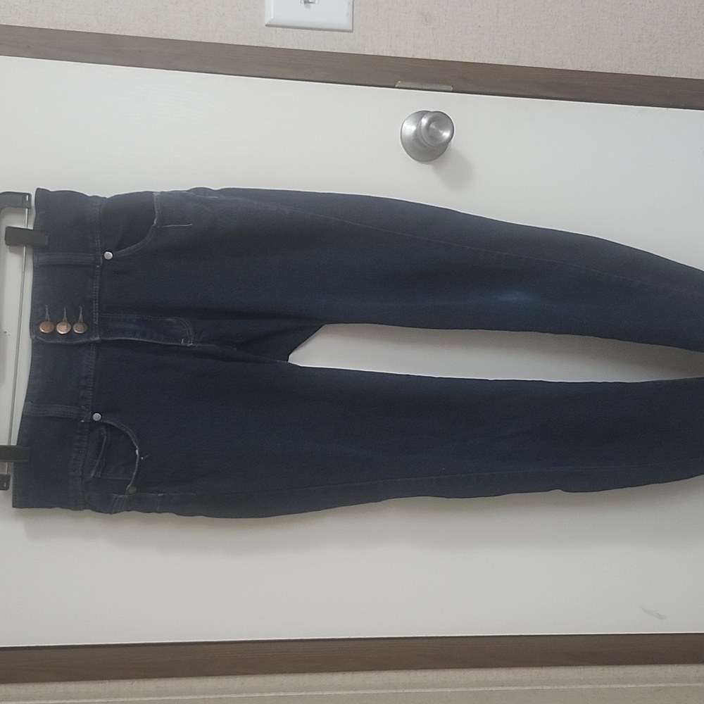 L'square women's skinny jeans.   Box 11